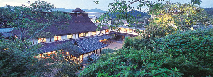 吉野山・名園の宿　竹林院群芳園