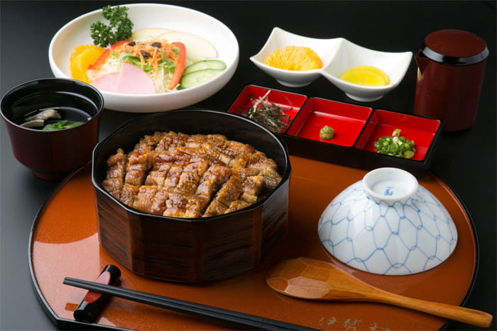 うなぎ松阪牛　伊勢松