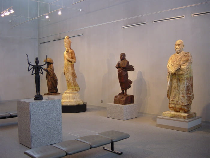 蓼科高原美術館・矢崎虎夫記念館