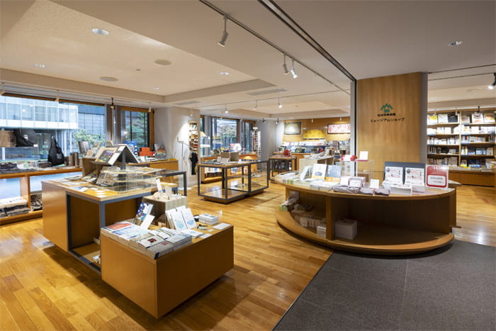 松本市美術館